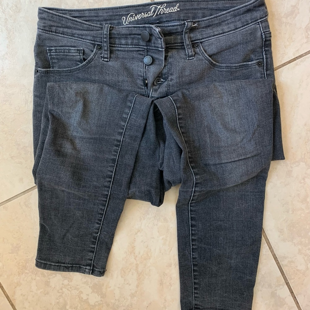 Black faded wash ankle cropped, high-waisted button skinny jeans